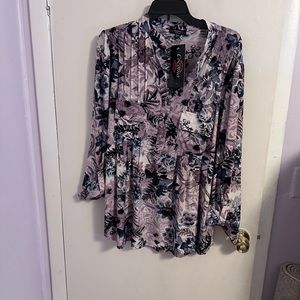 Gorgeous 2X Cocomo purple blouse